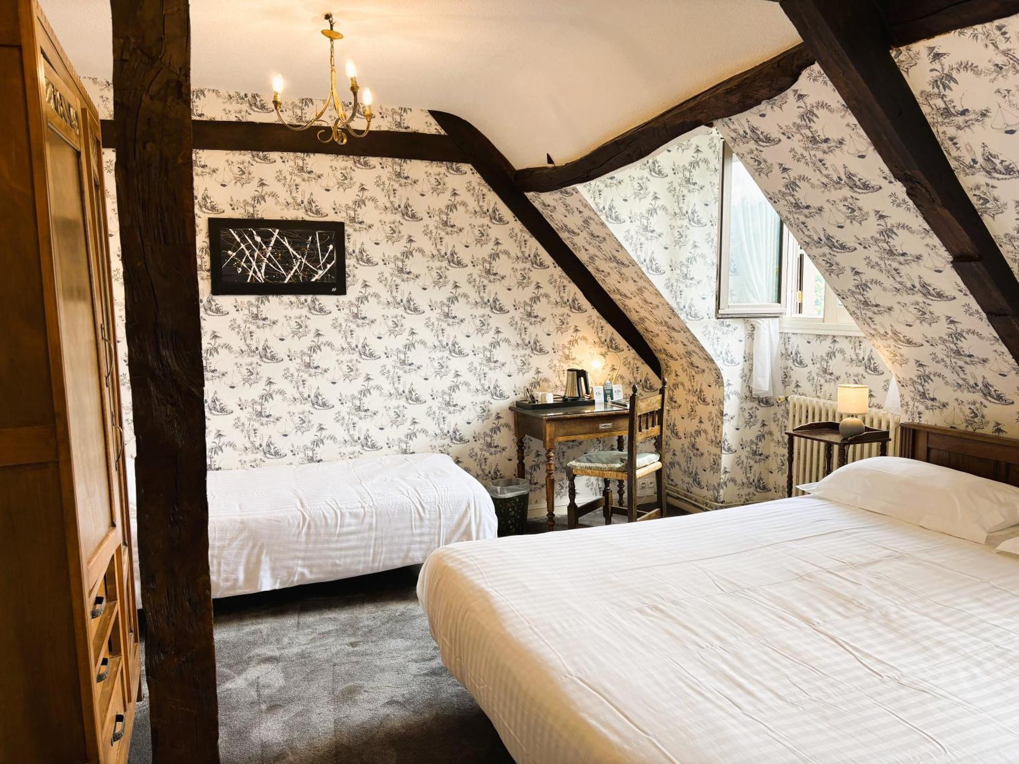 Logis Hotel Beau Site Argeles-Gazost Bagian luar foto