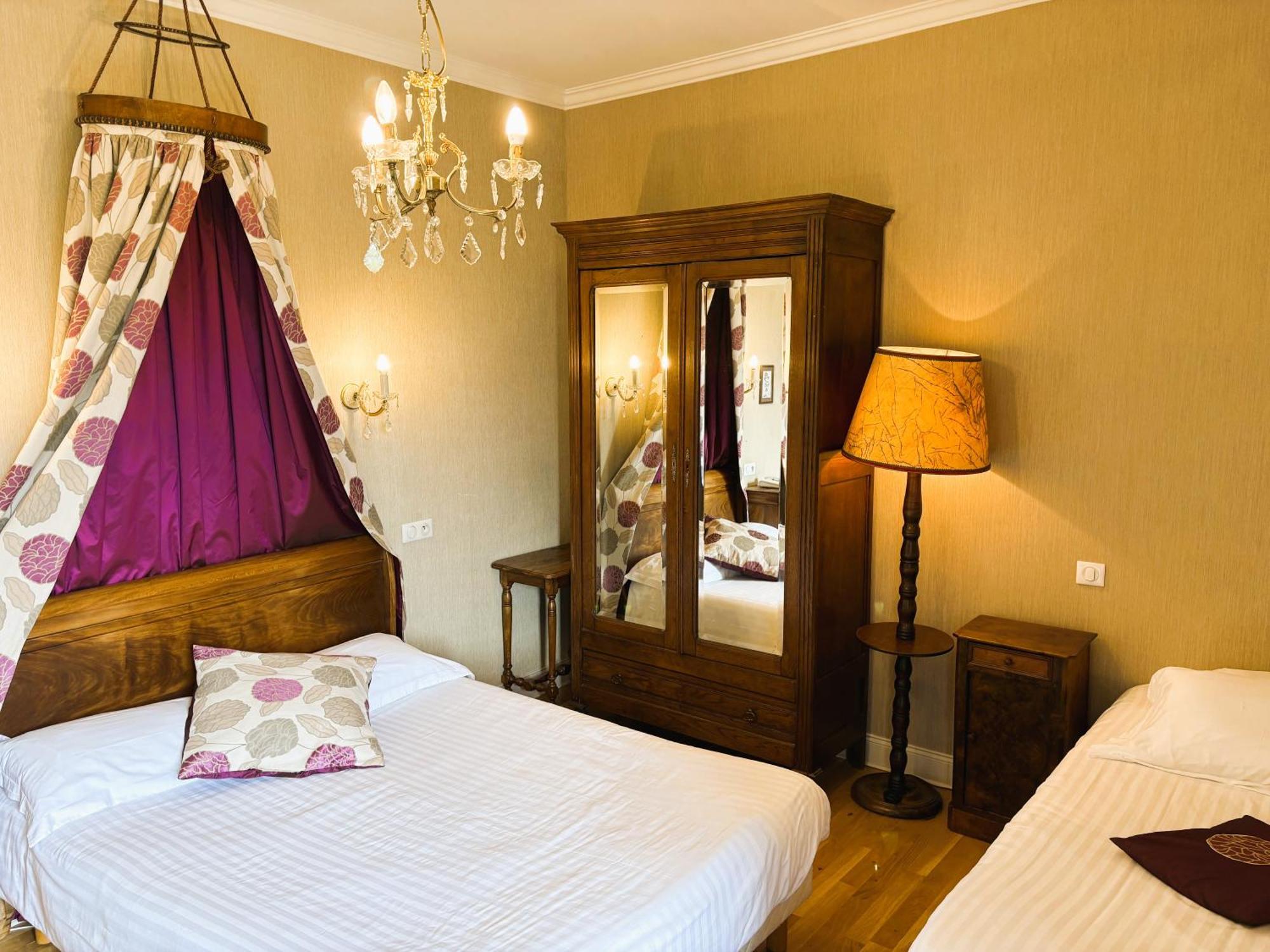 Logis Hotel Beau Site Argeles-Gazost Bagian luar foto