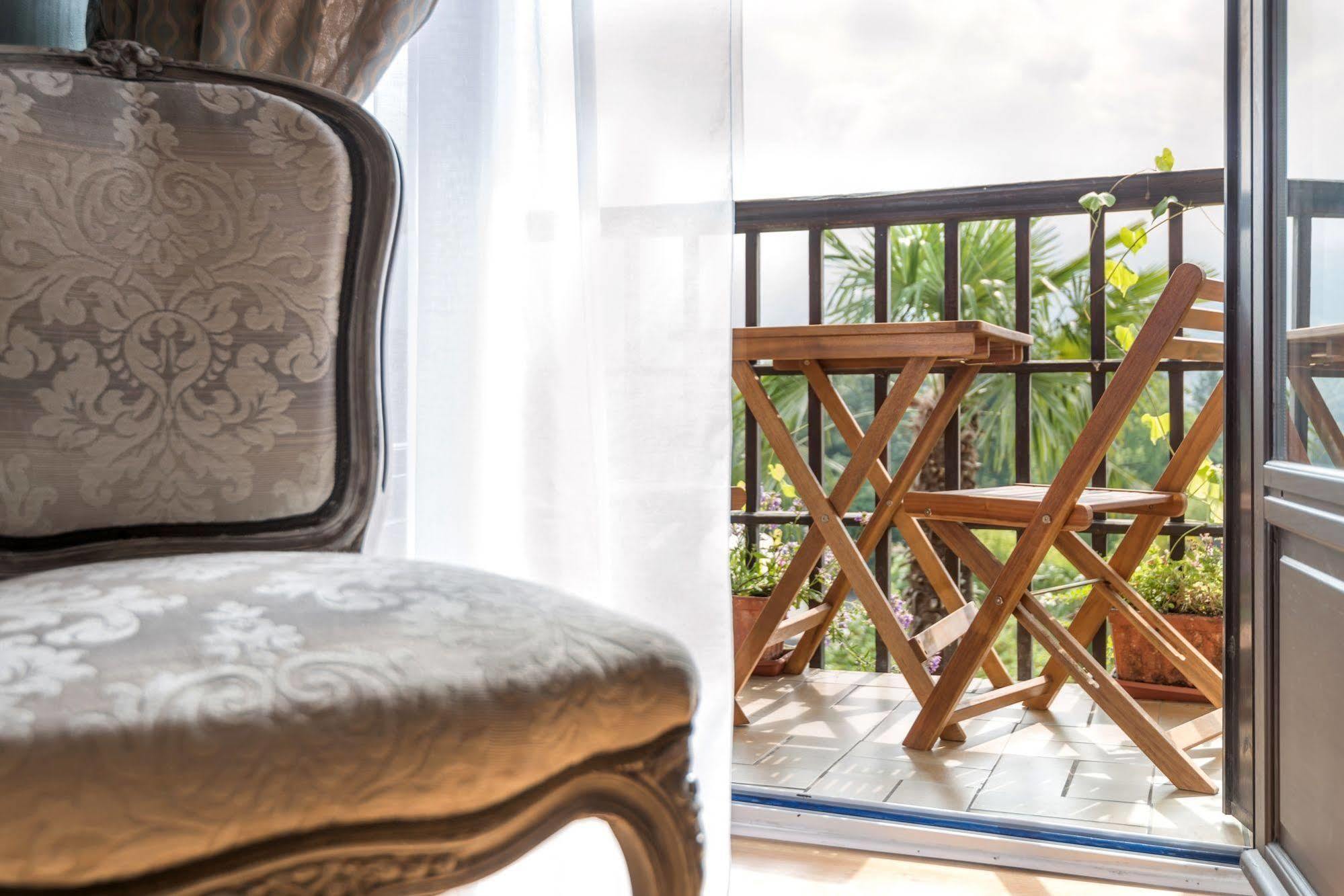 Logis Hotel Beau Site Argeles-Gazost Bagian luar foto
